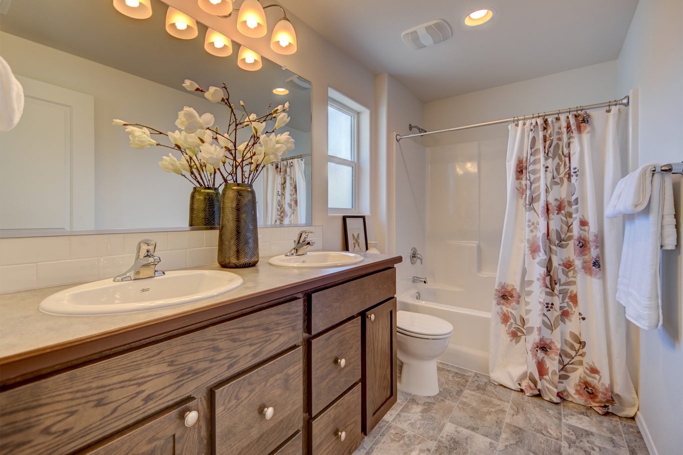 King Duplex Master Bath Photo