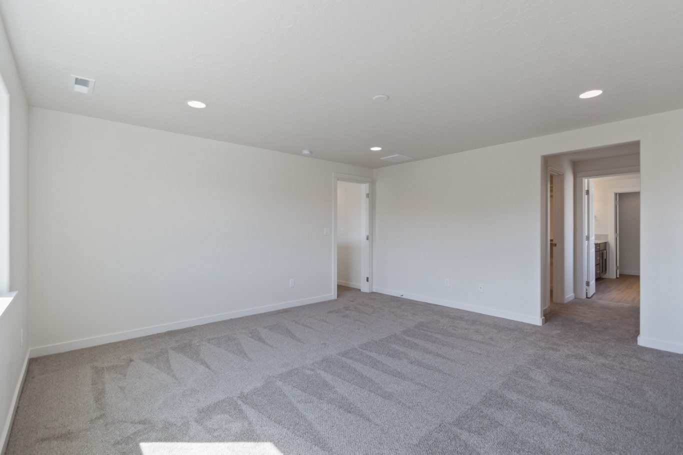The Tumalo Home Plan Main Bedroom Photo